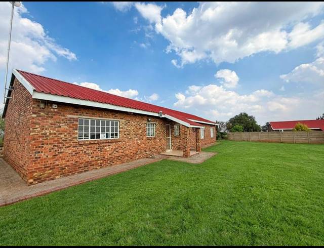 FARM FOR SALE IN VAN DER WESTHUIZEN
